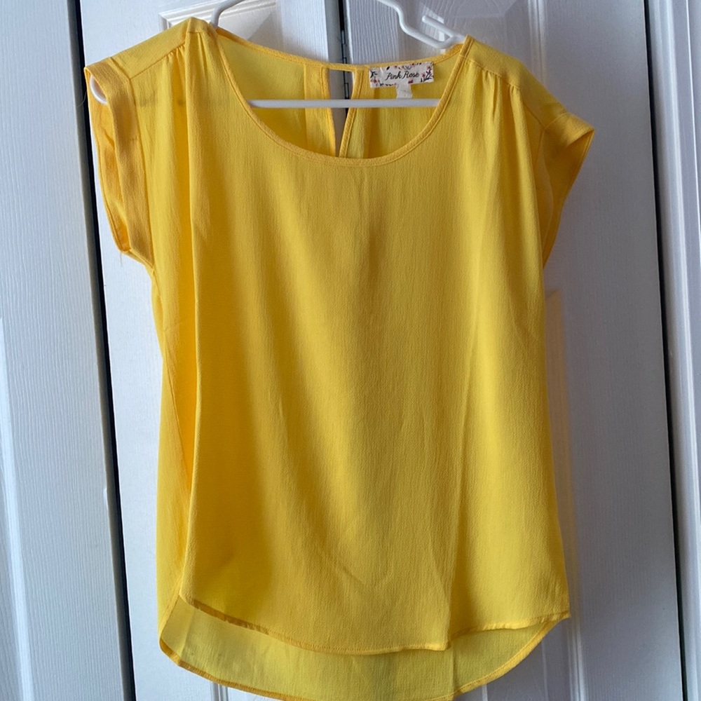 yellow short sleeve blouse